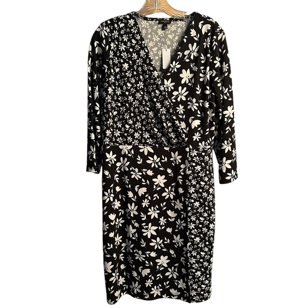 Shift dress. Talbot’s. LP. Black & Ivory.